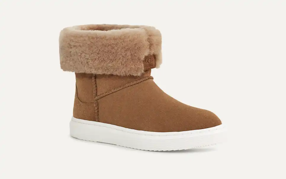 【大特価】UGG Alameda Mini Suede ブーティ Ugg Women's Alameda Mini Boot - Chestnut - Goodman's Shoes