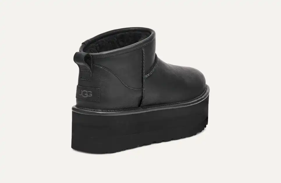☆【UGG】☆UGG Classic Ultra Mini Platform Boots☆Black☆ Kids' Classic Ultra Mini Boot | UGG®