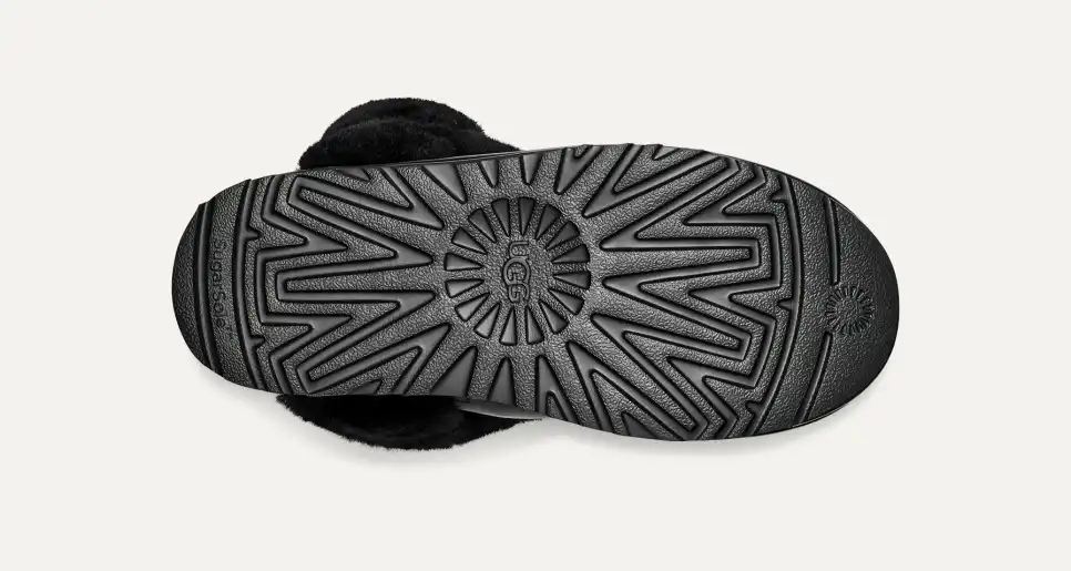 Women's Classic Chillapeak Shine Boot | UGG®