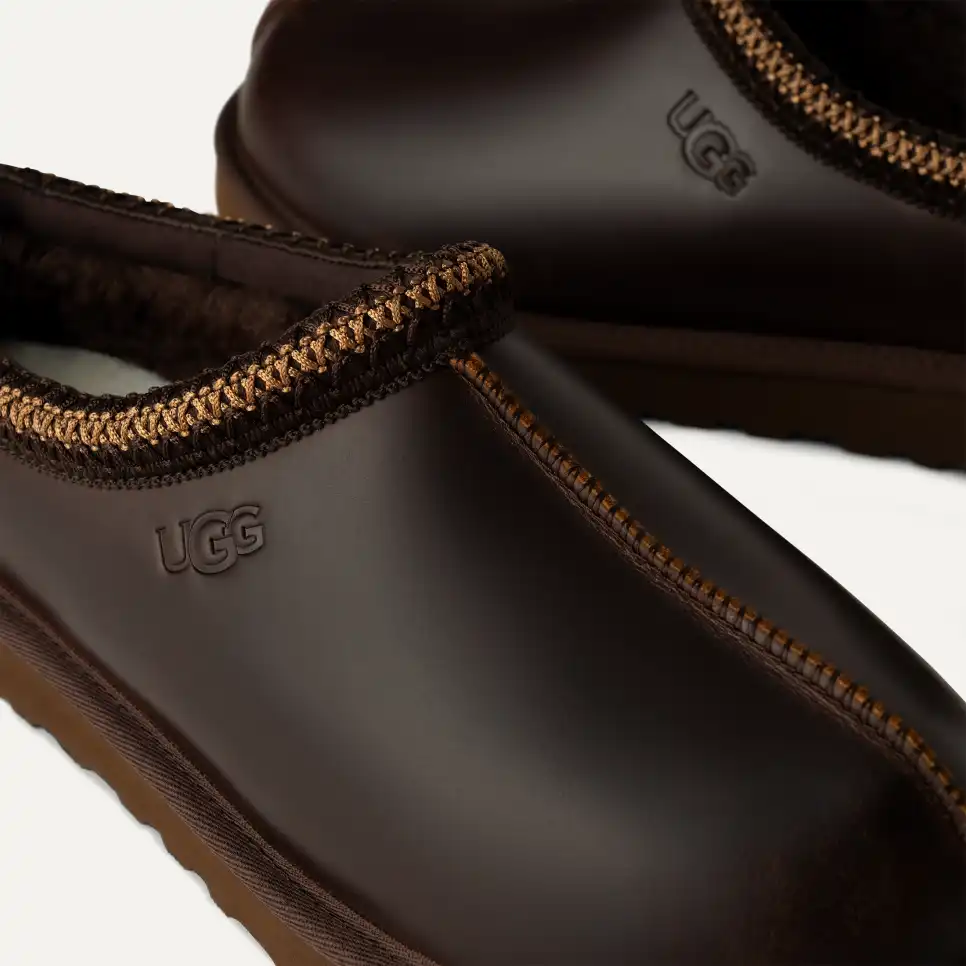 サンダル UGG SS25 'Tasman Leather Regenerate' sabots (1163890 IWD) UGG® Tasman Leather Regen for Men | UGG®