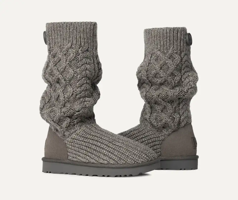 【大特価】UGG Classic Cardi Cabled Knit Tall ブーツ UGG CLASSIC CARDI CABLED KNIT BLACK ZIP TALL BOOTS SIZE US 7