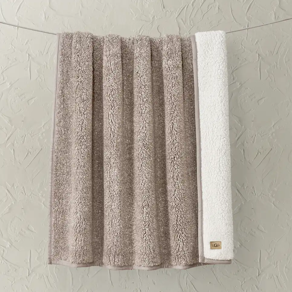 Home Classic UGGfluff Throw 50" x 70"