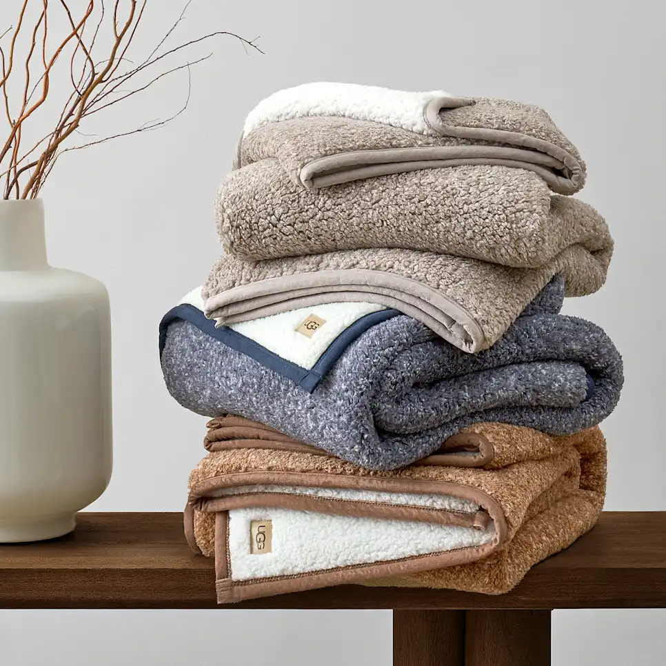 Home Classic UGGfluff Throw 50" x 70"