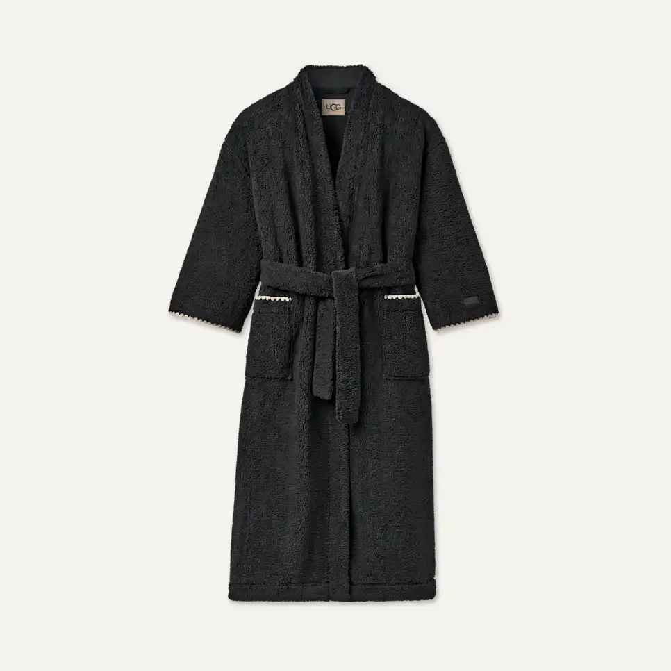 A black bath robe