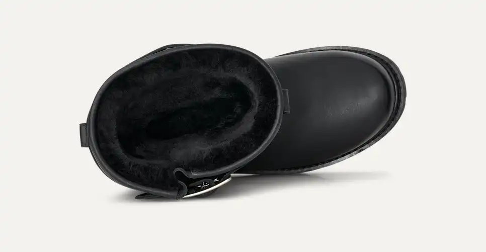 Willy Chavarria style moto UGG