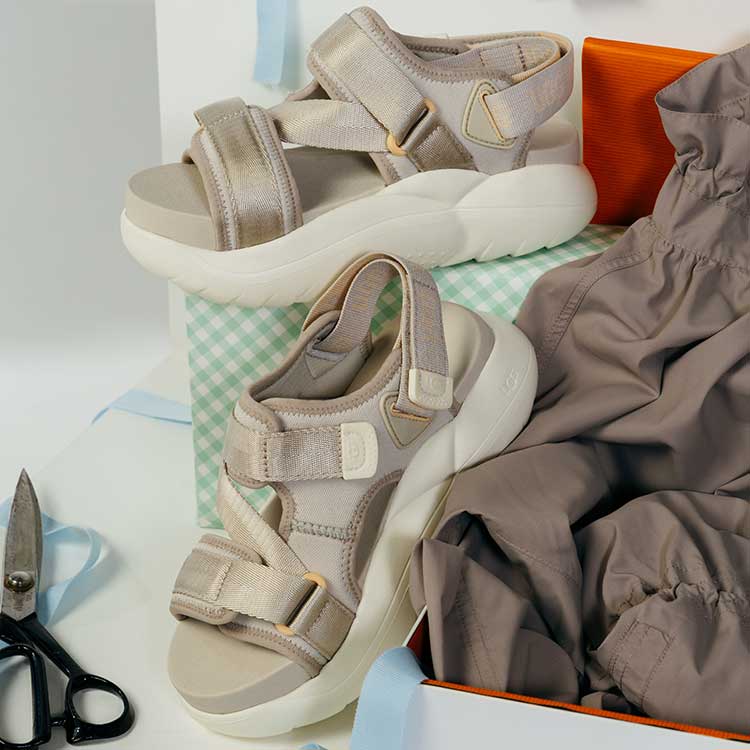 UGG® 公式【 LA アルト クロス ストラップ|LA Alto Cross Strap 