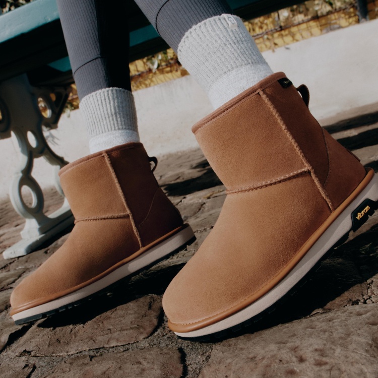 UGG® Classic Mini GTX Boot for Women | UGG® Spain