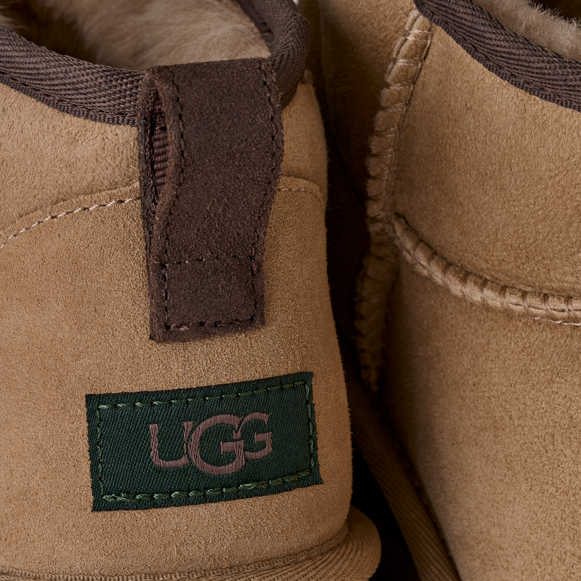 UGG Botas Classic Ultra Mini - Mustard Seed / Molasses — foto 3