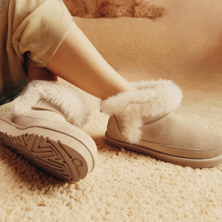 UGG Classic Ultra Mini Chalet ブーツサイズ5 アグ UGG W CLASSIC ULTRA MINI CHALET クラシック ウルトラ ミニ