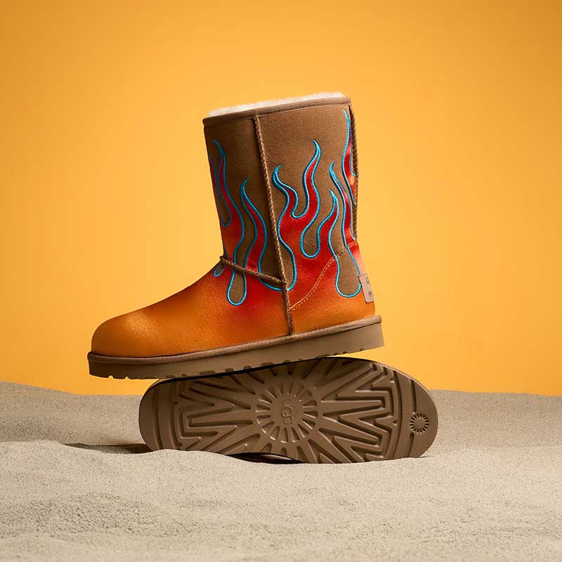 UGG® 公式【 UGG Jeremy Scott クラシック ショート|UGG Jeremy Scott