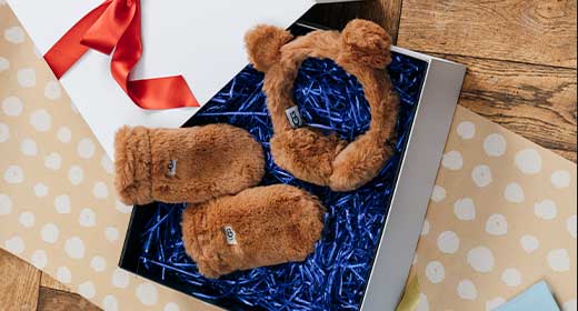 UGG® 公式【 レザー クラムシェル ロゴ グローブ|Leather Clamshell