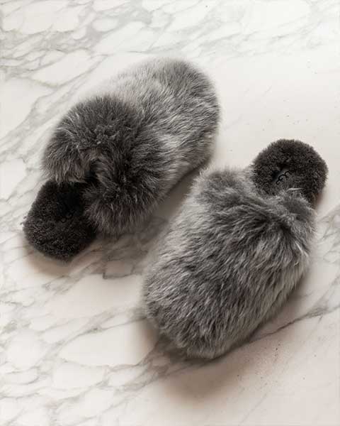 ミー　UGGイヤーマフ UGG® 公式【 シープスキン エンブロイダリー イヤーマフ|Sheepskin