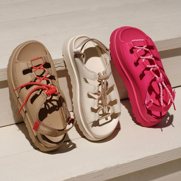 UGG® 公式【 ゴールデングロウ トグル|GoldenGlow Toggle| 1179370