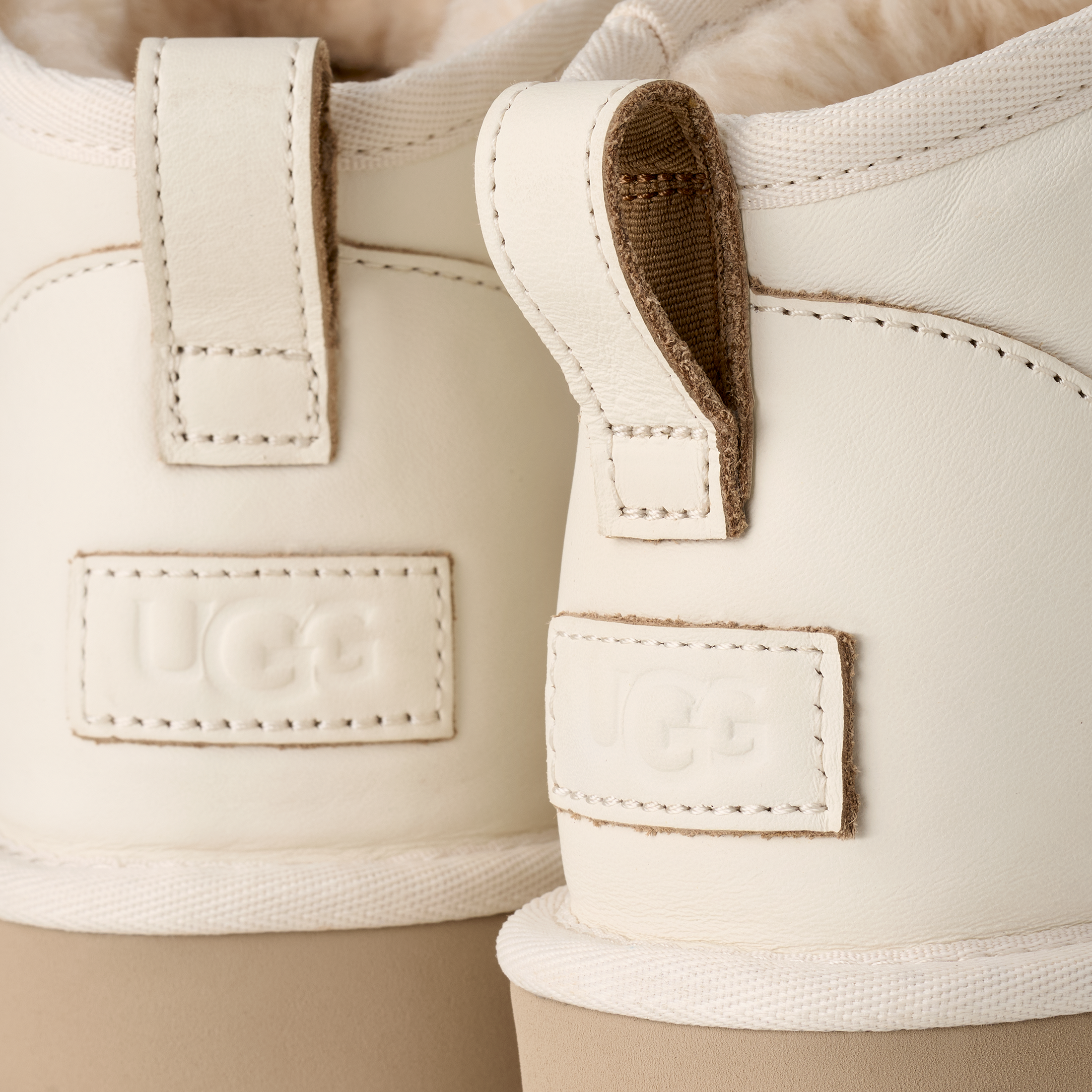 UGG Botas Classic Ultra Mini Contrast - Jasmine / White Pepper — photo 3