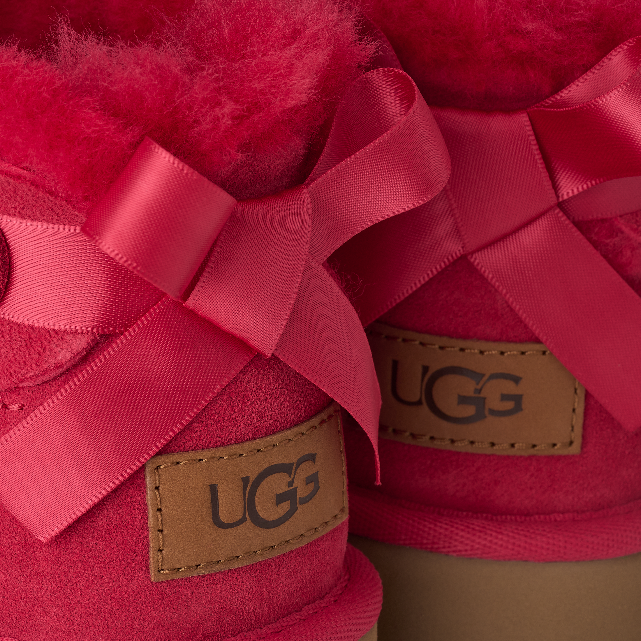 UGG Botas Ultra Mini Bailey Bow - Ribbon Red — foto 3
